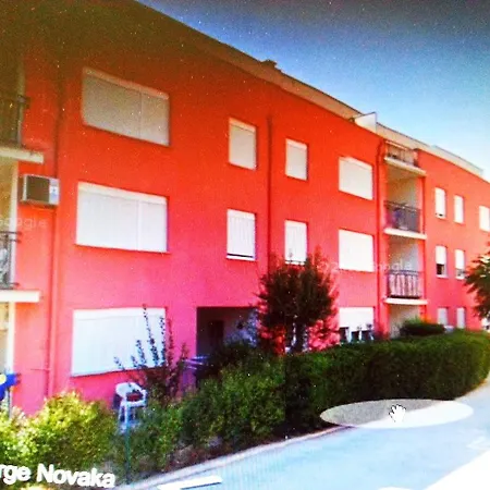 Dinola Apartamento Zadar