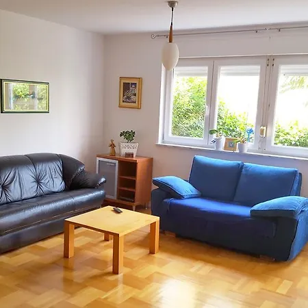 Apartamento Dinola *